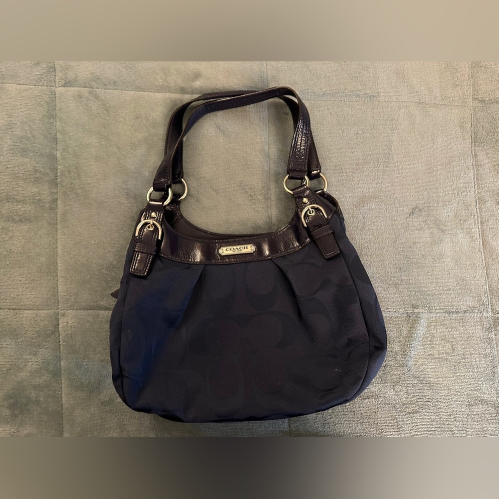 NWOT - Coach shoulder handbag with blue signature logo / medium